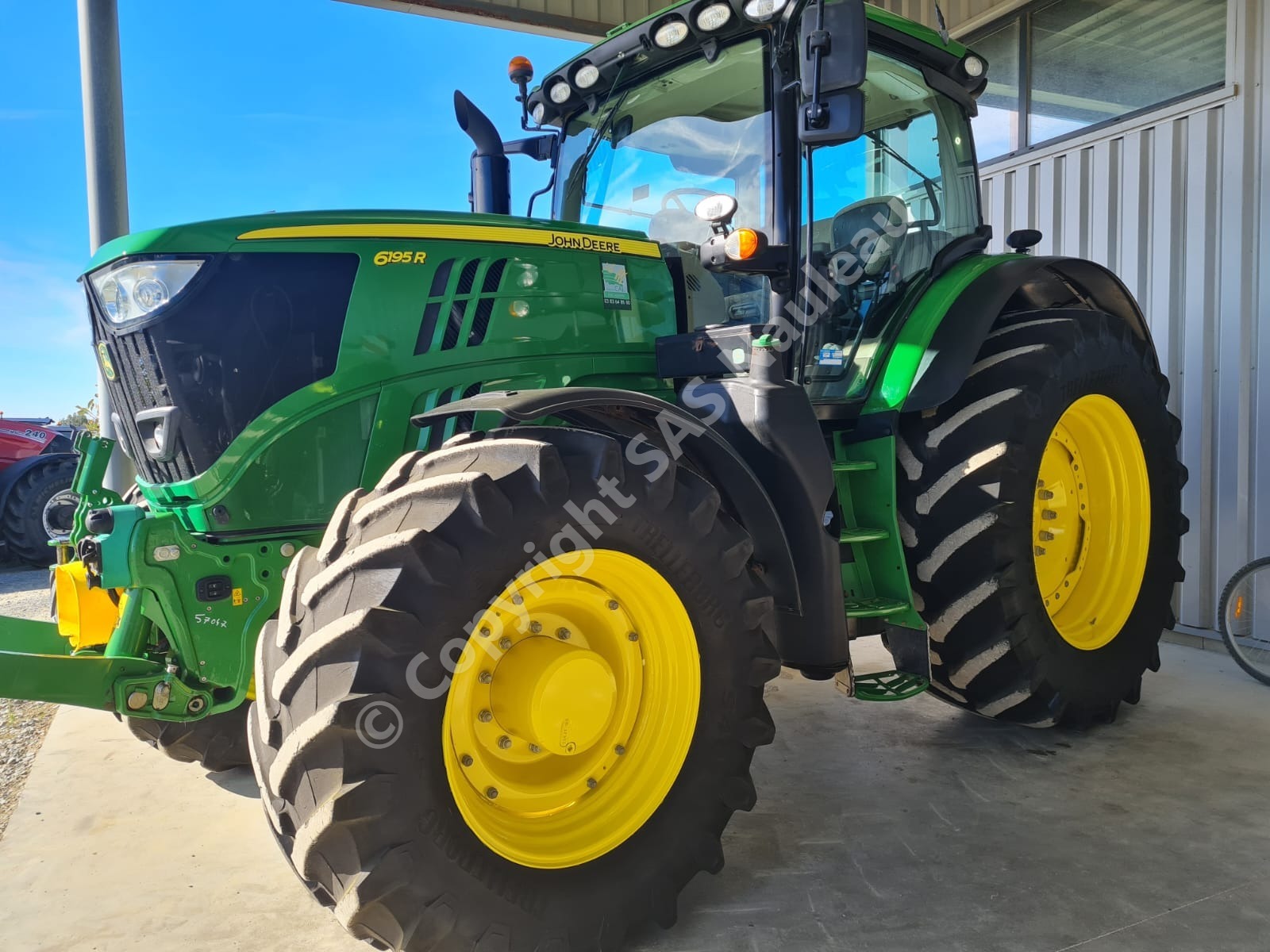 JOHN DEERE 6195R