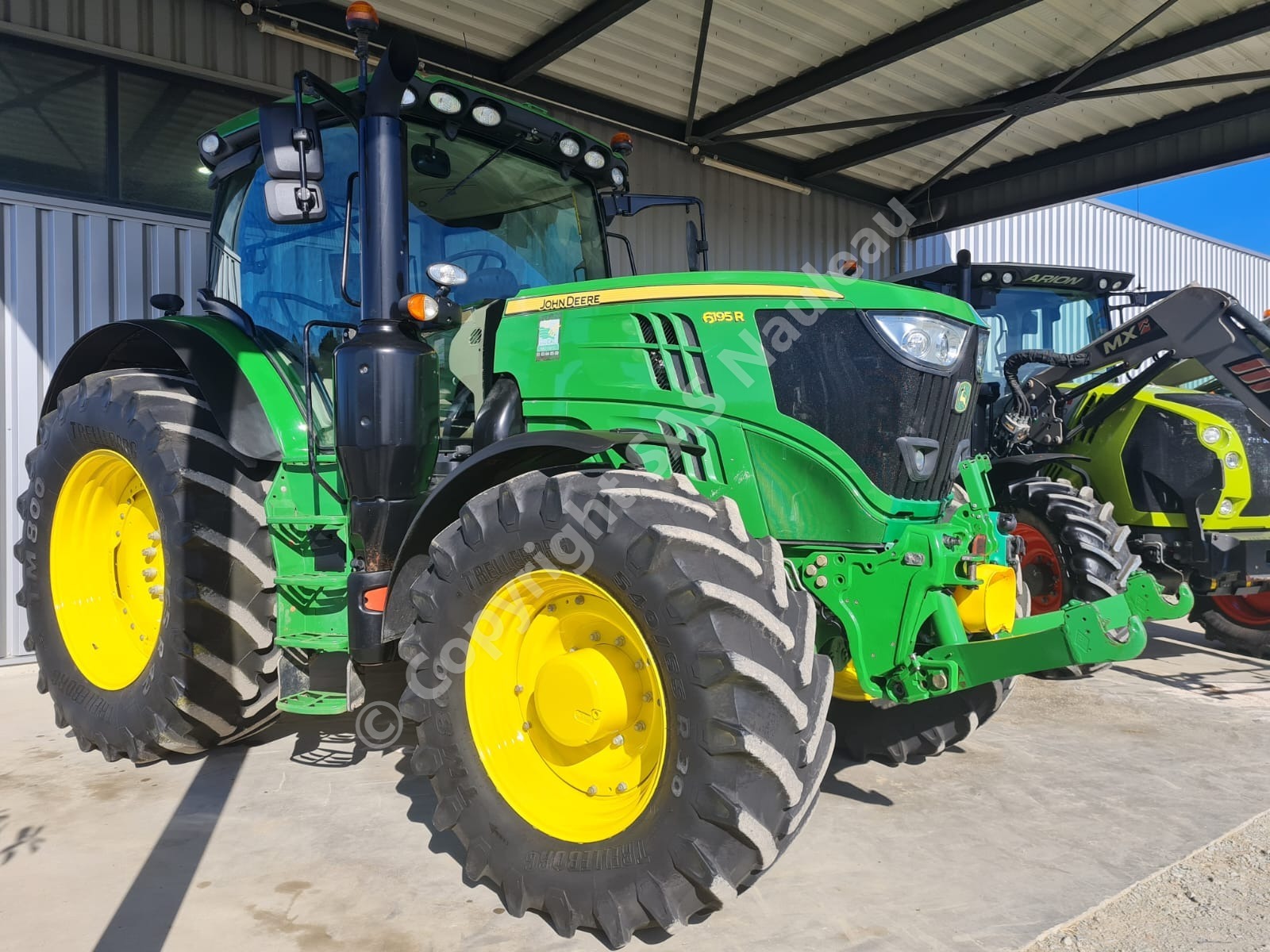 JOHN DEERE 6195R