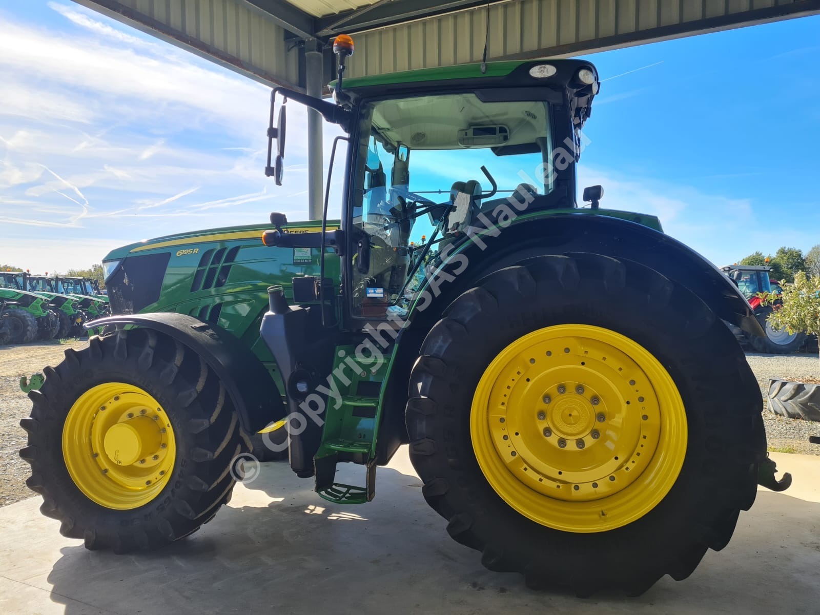 JOHN DEERE 6195R