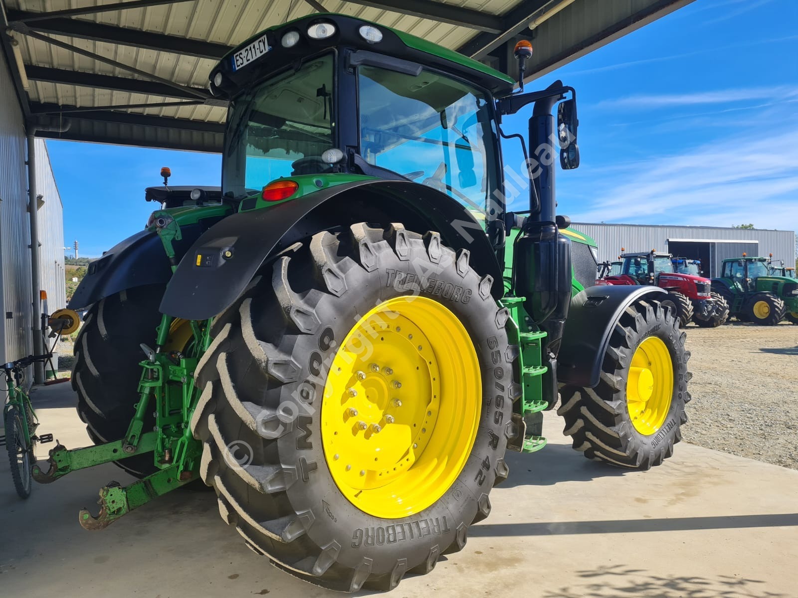 JOHN DEERE 6195R