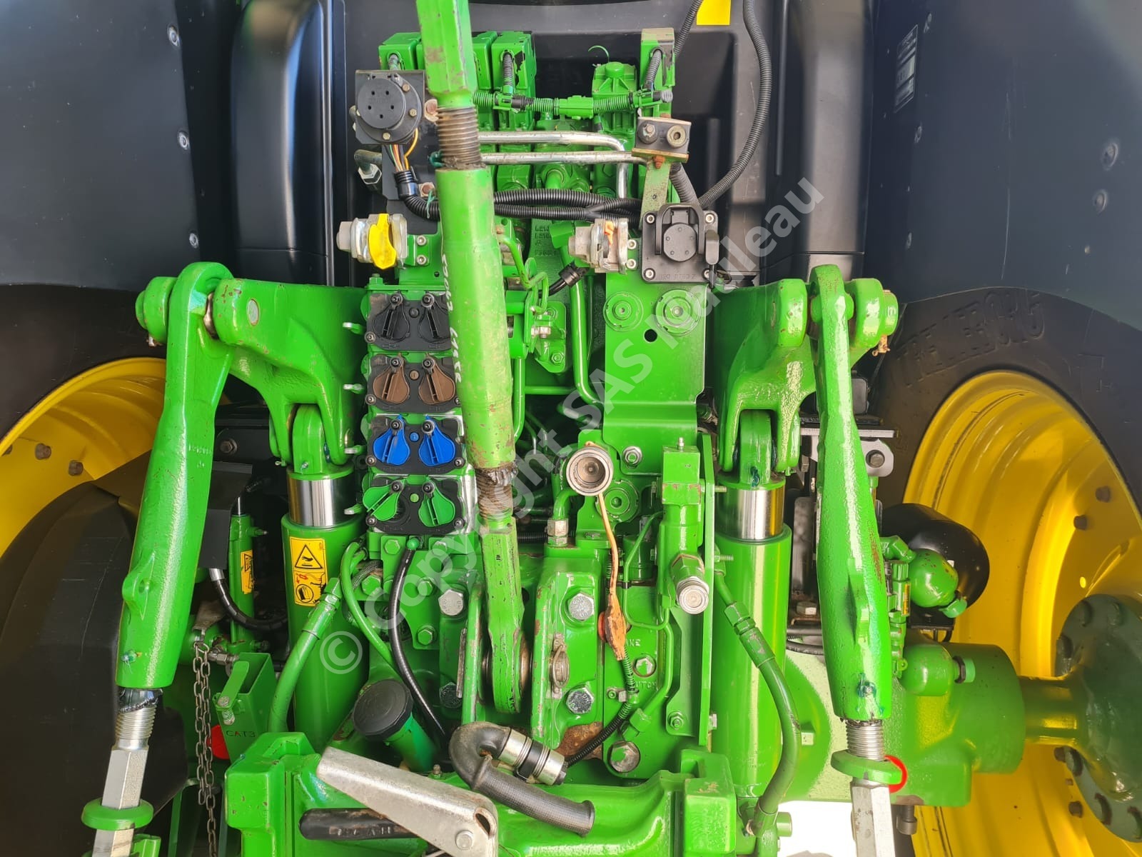 JOHN DEERE 6195R