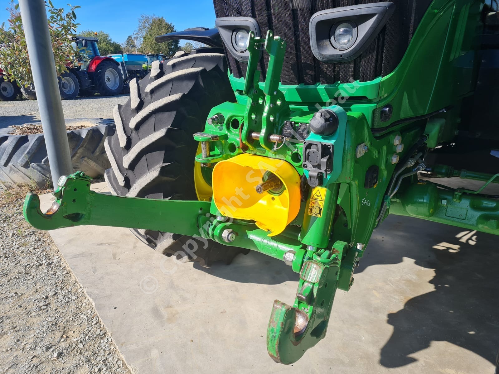 JOHN DEERE 6195R