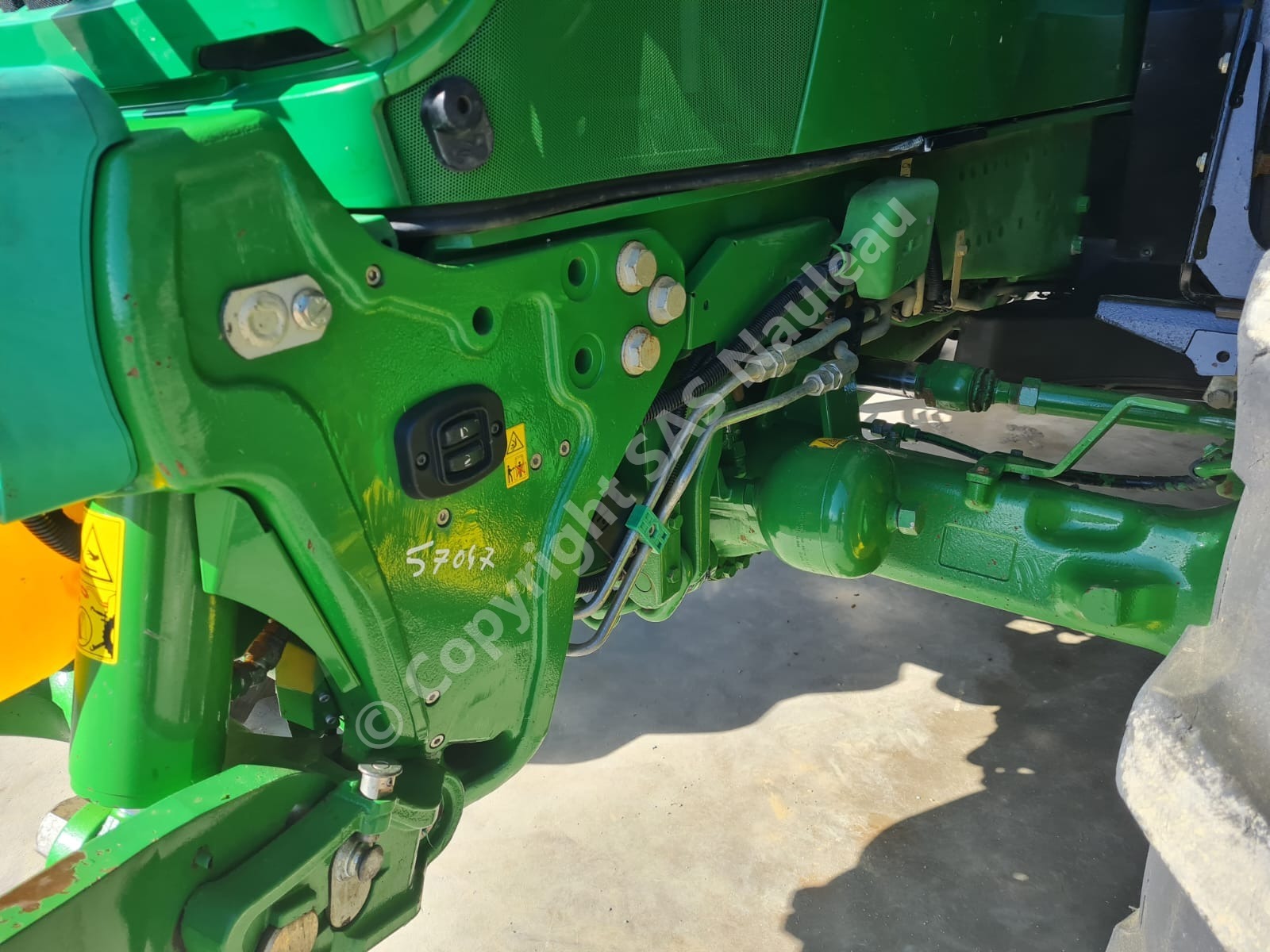 JOHN DEERE 6195R