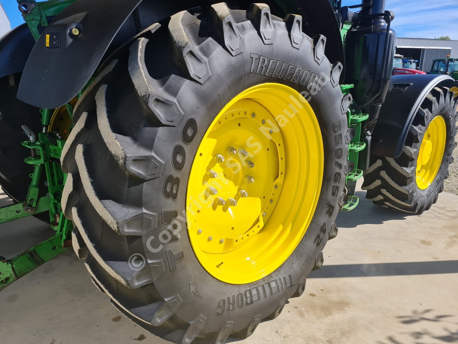 JOHN DEERE 6195R