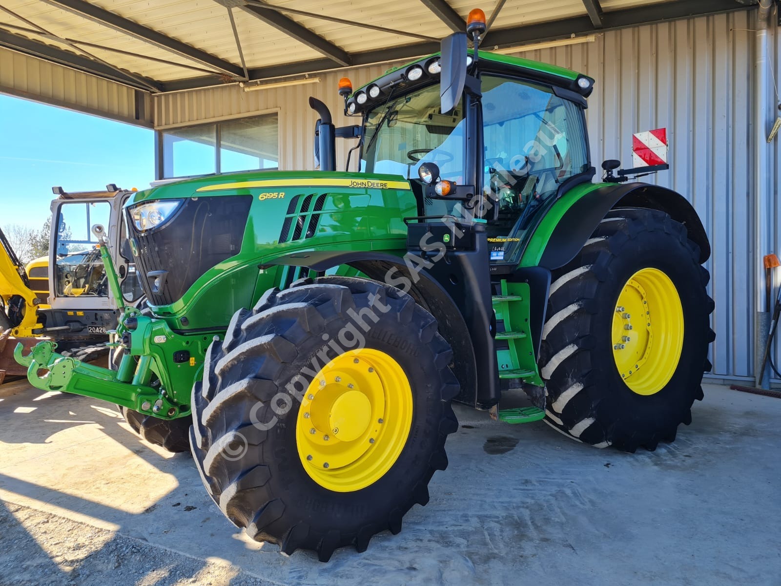JOHN DEERE 6195R