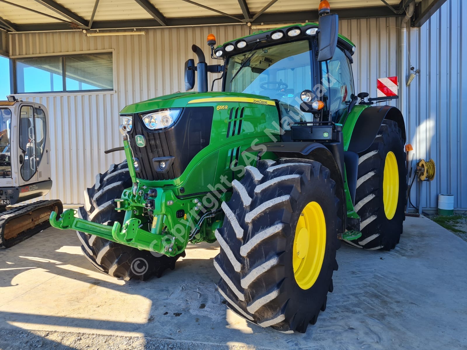 JOHN DEERE 6195R