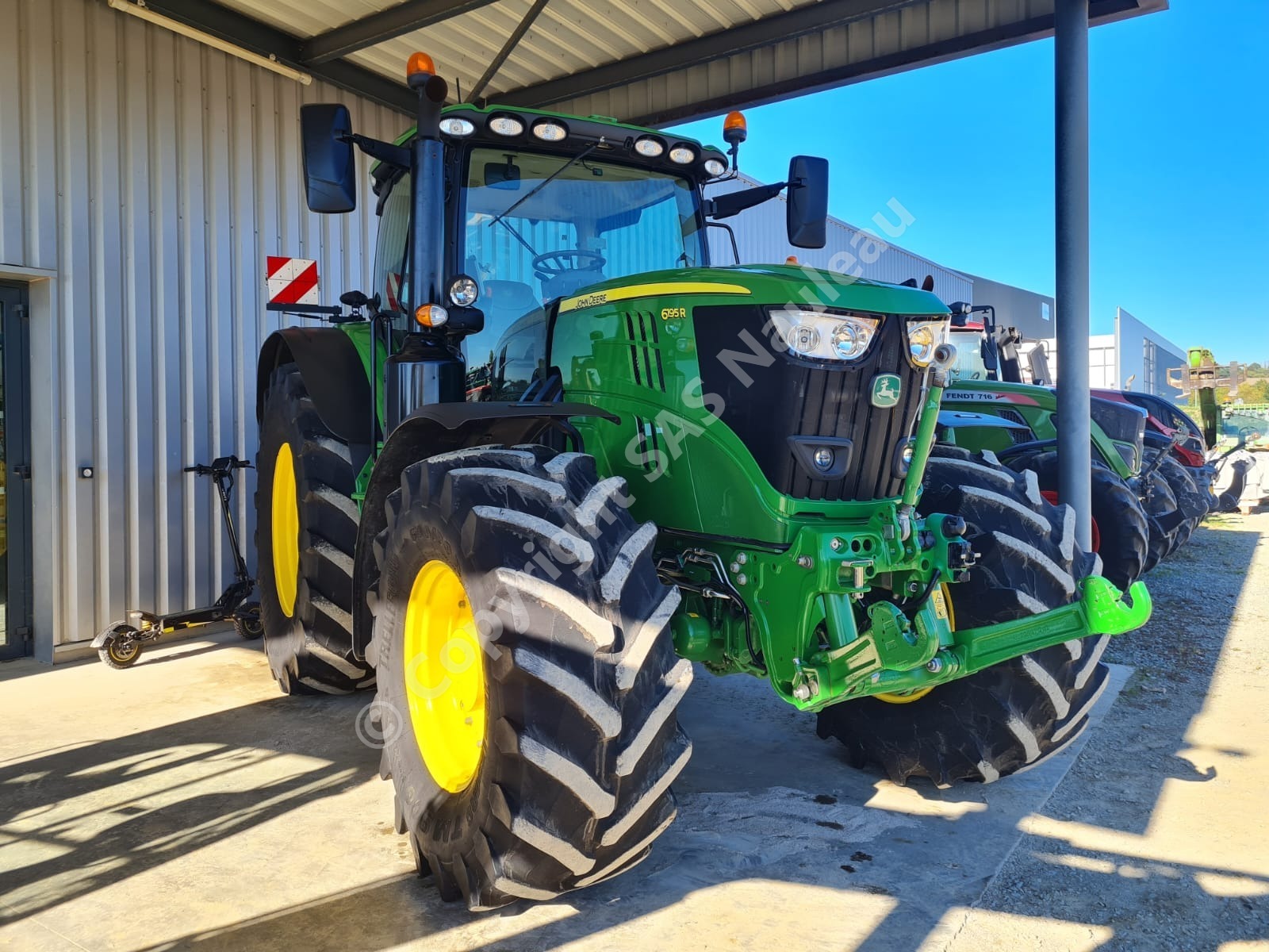 JOHN DEERE 6195R