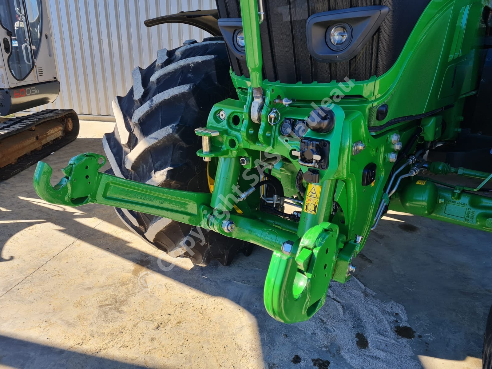 JOHN DEERE 6195R