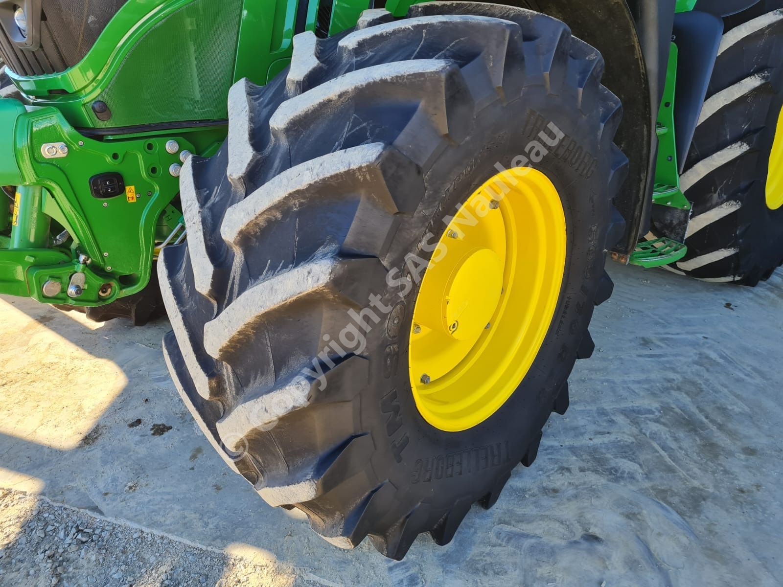 JOHN DEERE 6195R
