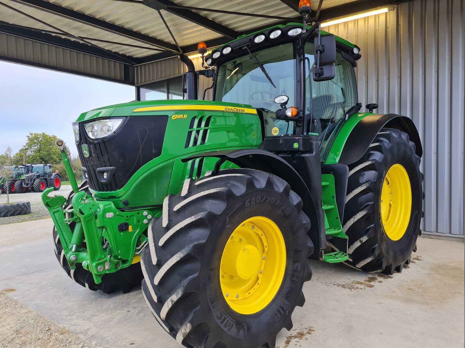 JOHN DEERE 6195R