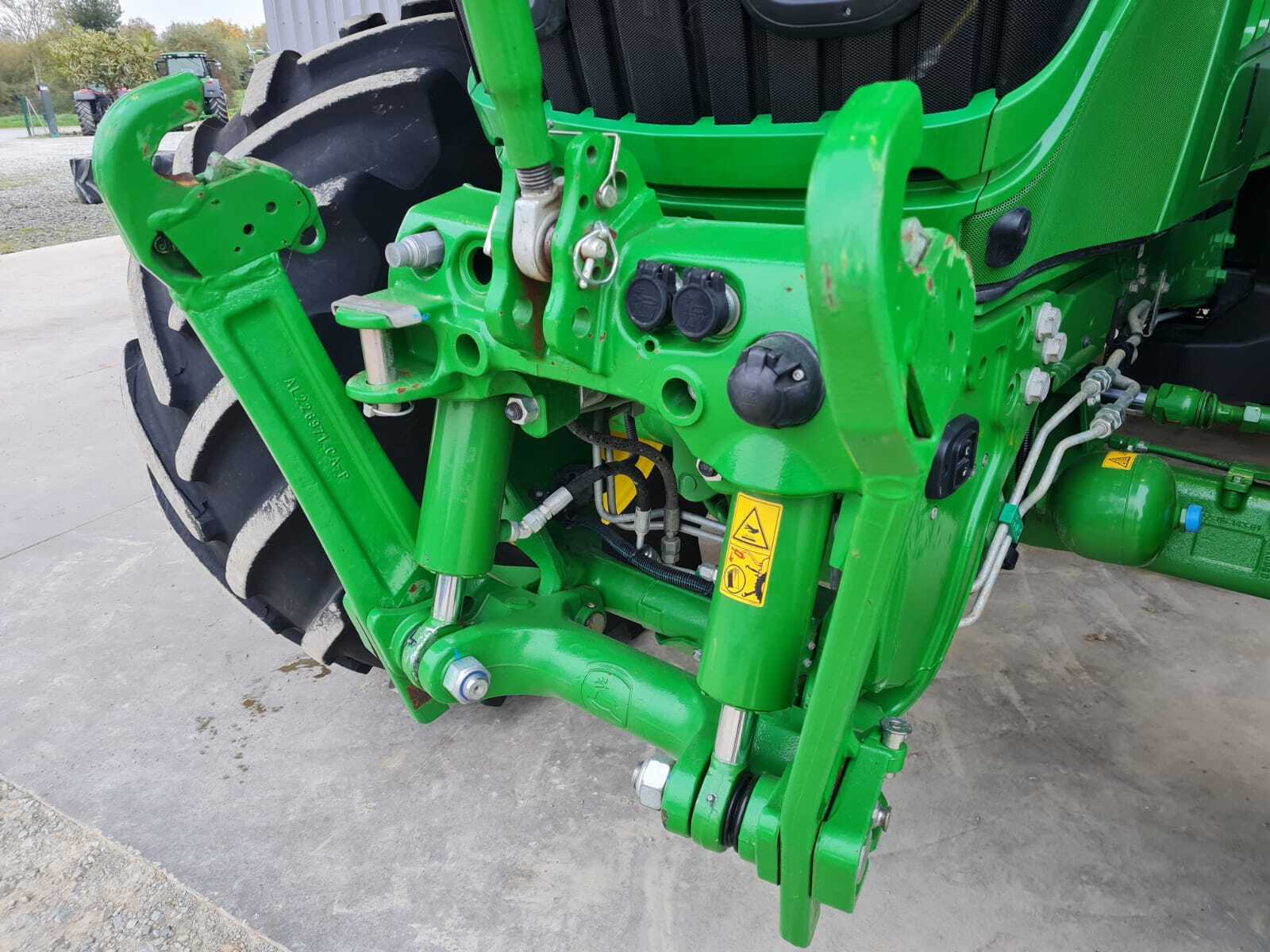 JOHN DEERE 6195R
