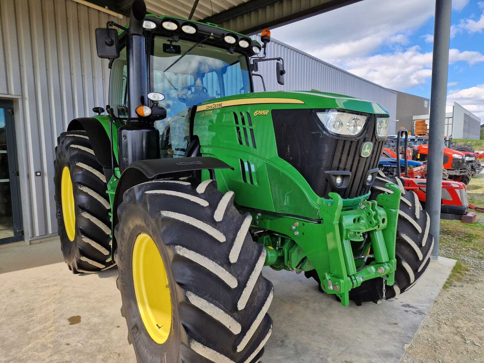 JOHN DEERE 6195R