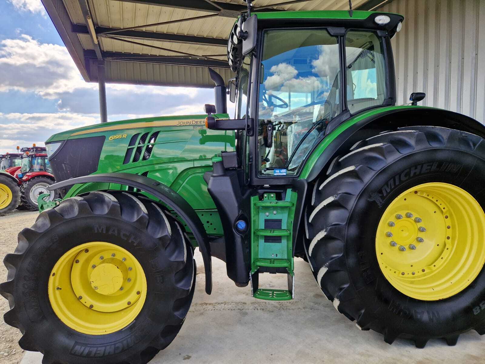 JOHN DEERE 6195R