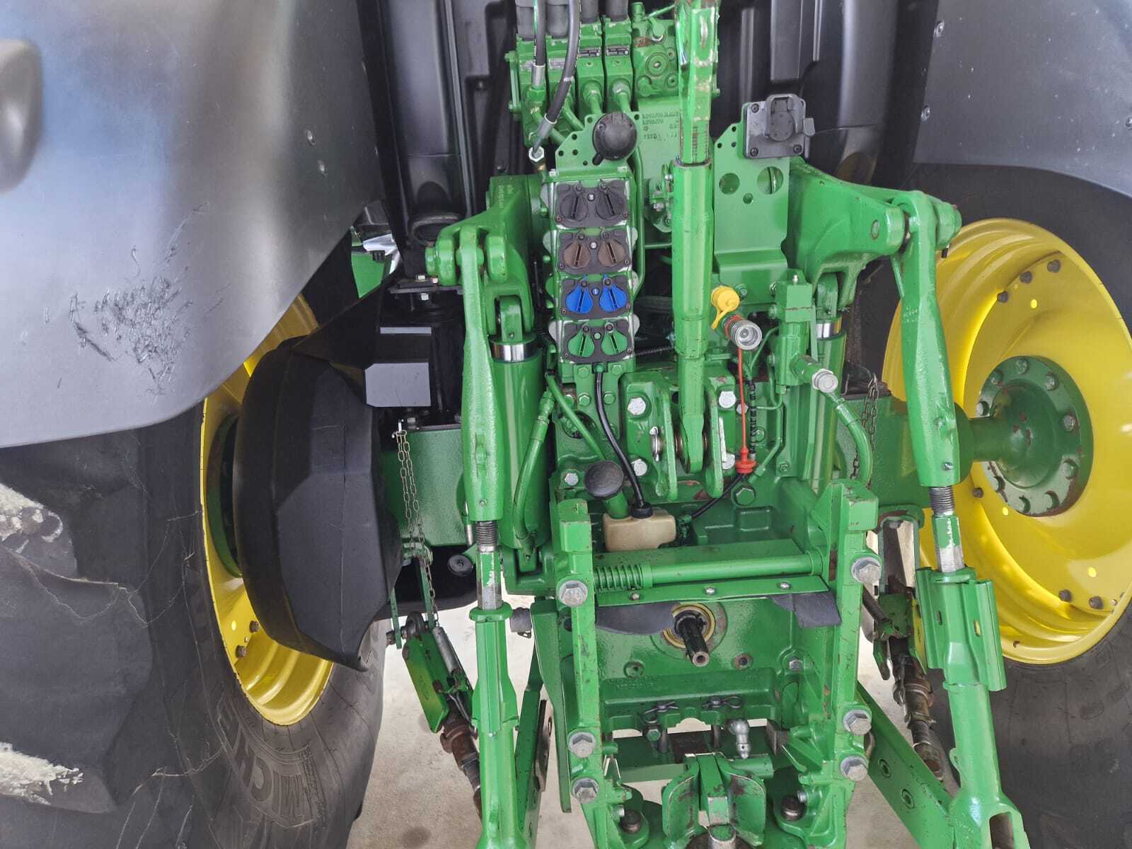 JOHN DEERE 6195R