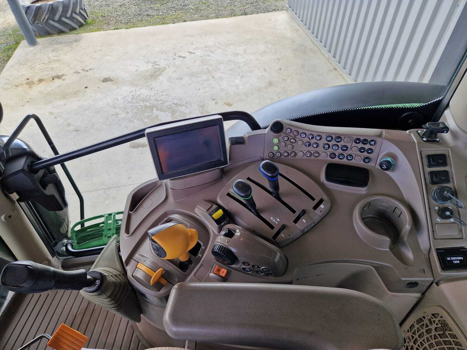 JOHN DEERE 6195R