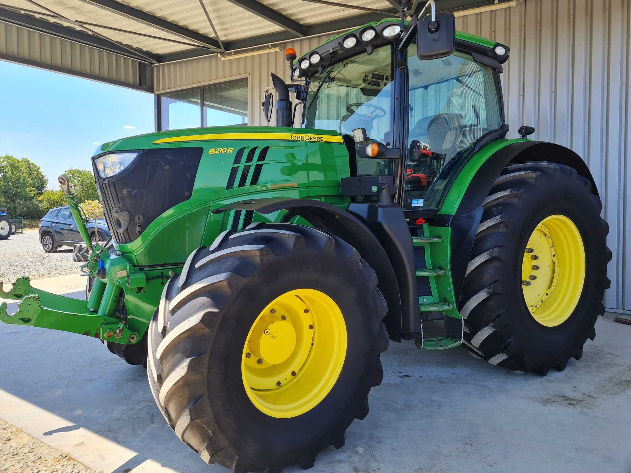 JOHN DEERE 6210R AP