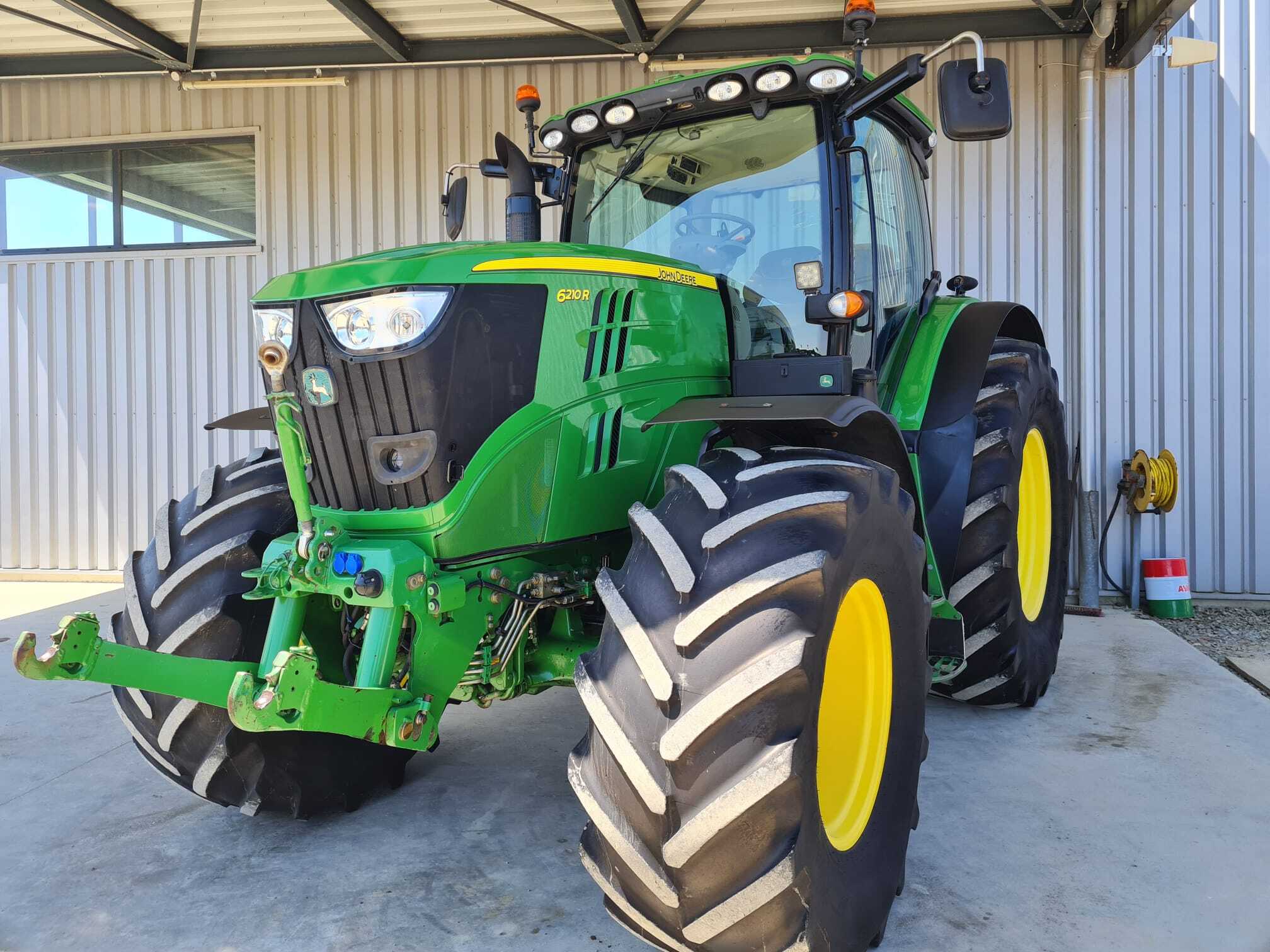JOHN DEERE 6210R AP