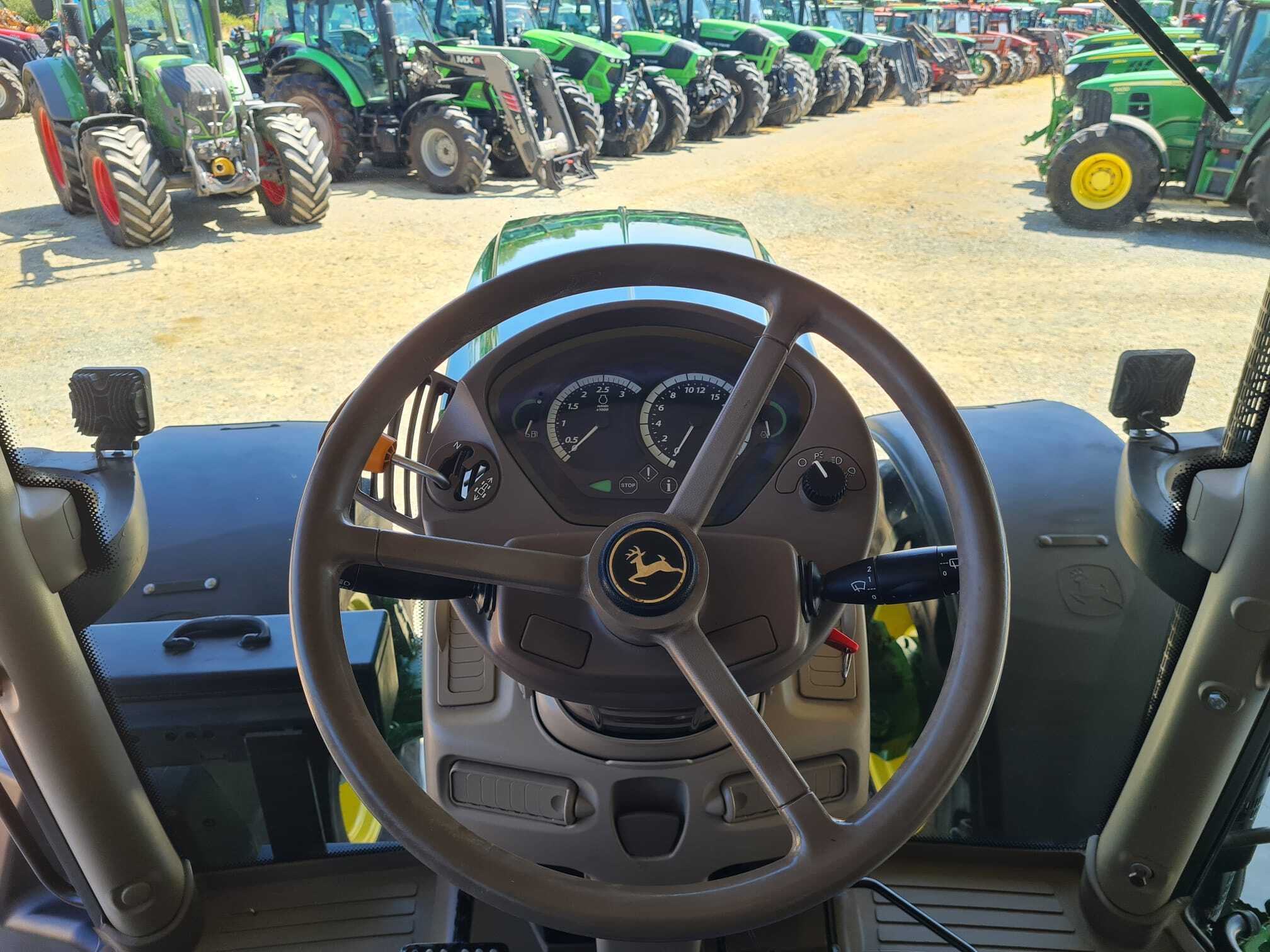 JOHN DEERE 6210R AP