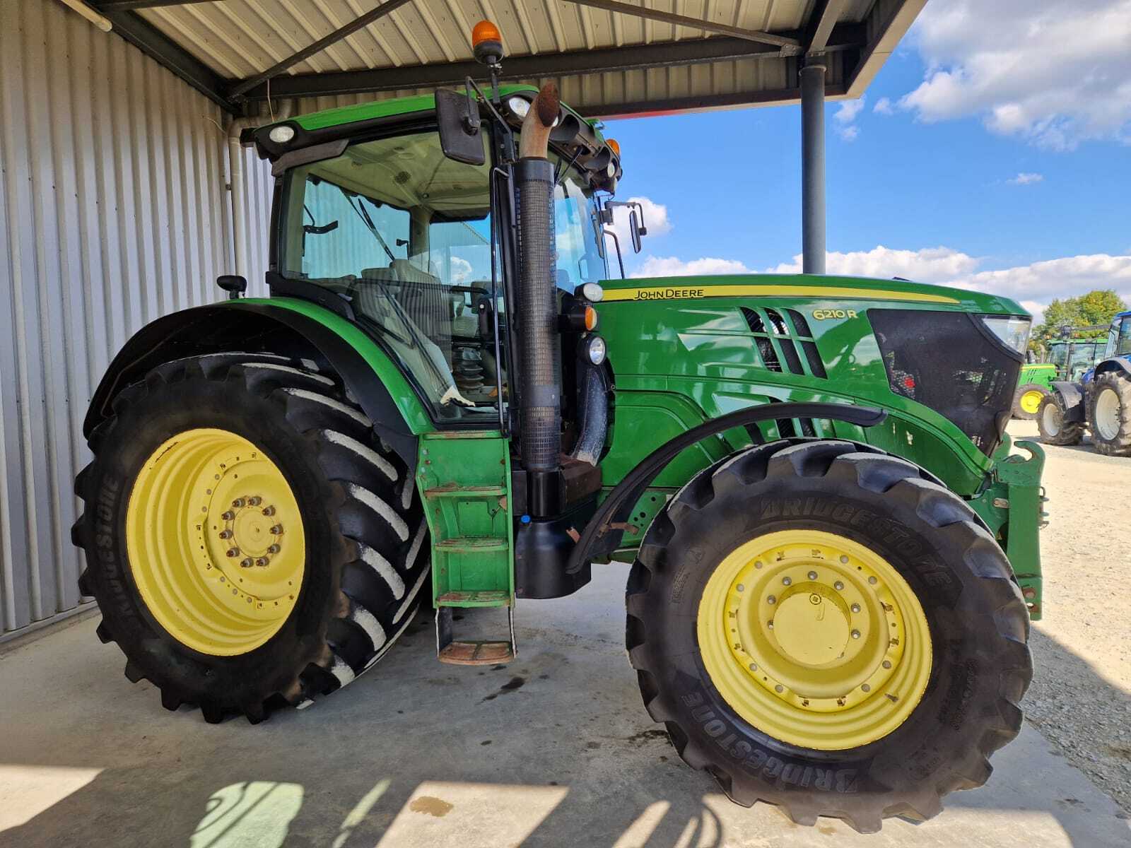 JOHN DEERE 6210R AP