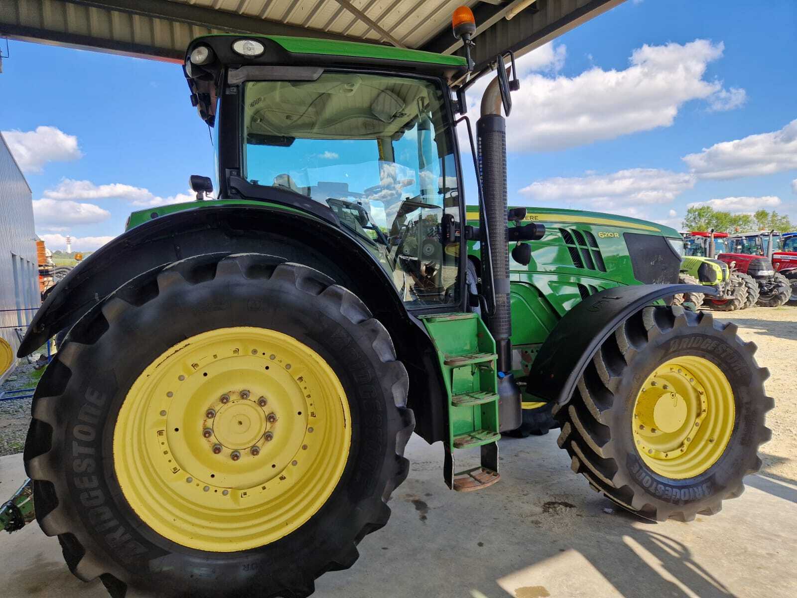 JOHN DEERE 6210R AP