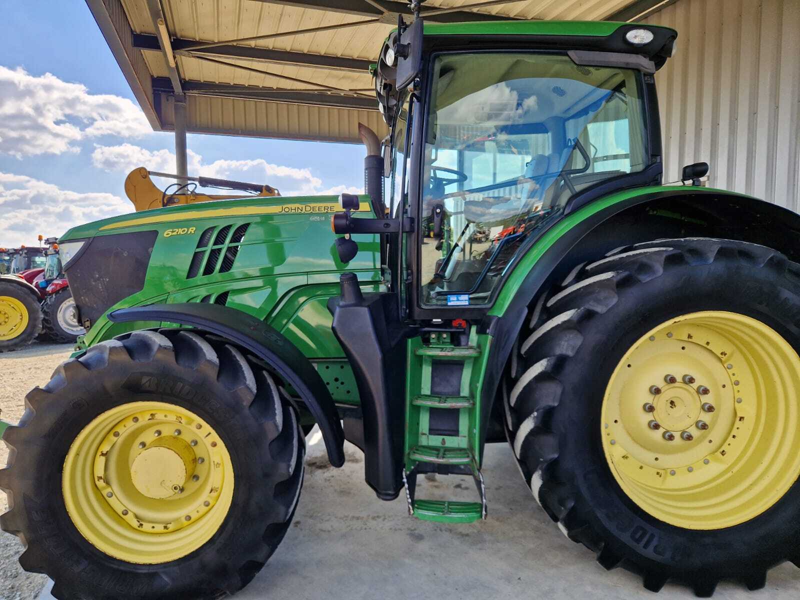 JOHN DEERE 6210R AP