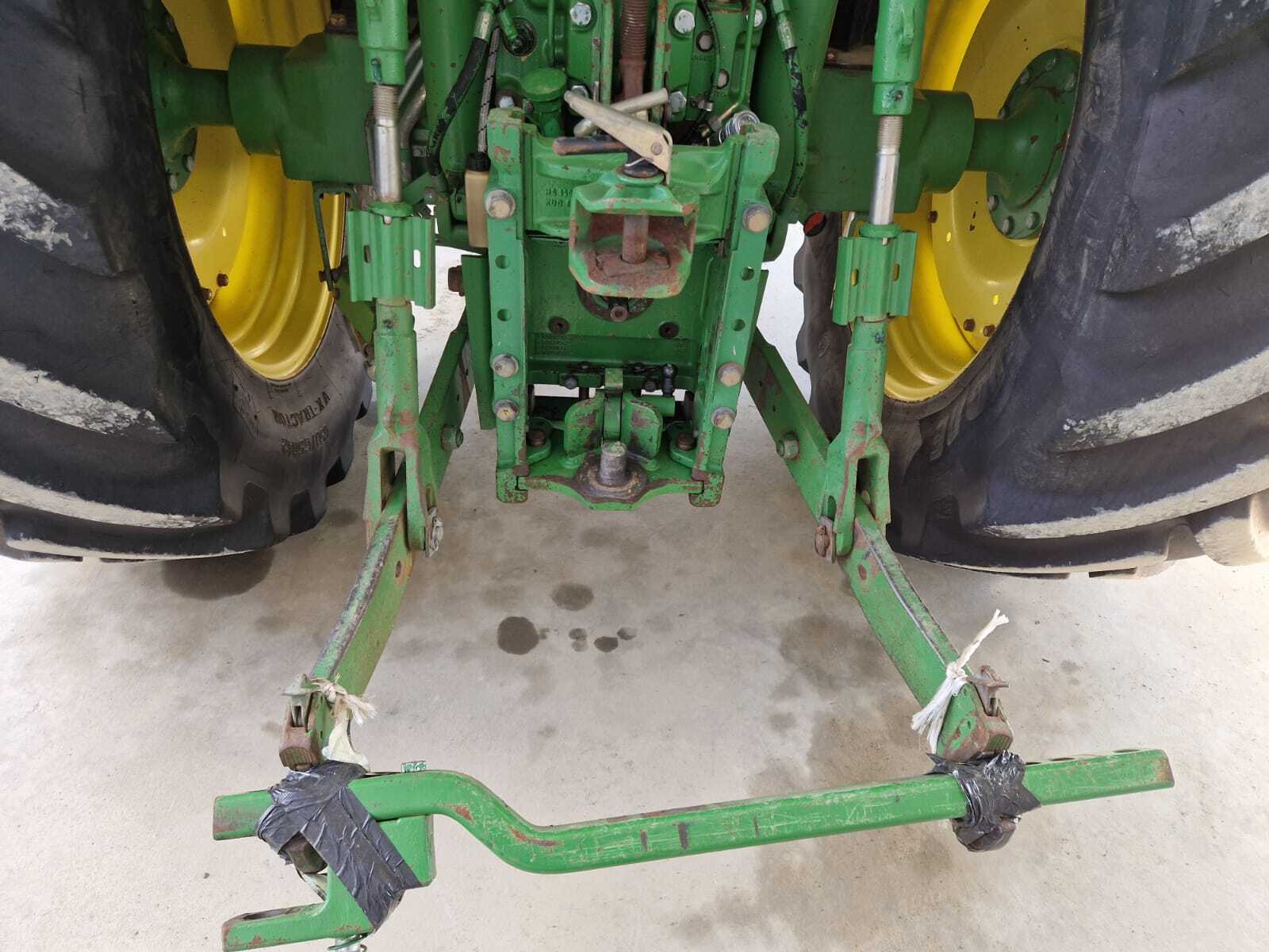JOHN DEERE 6210R AP