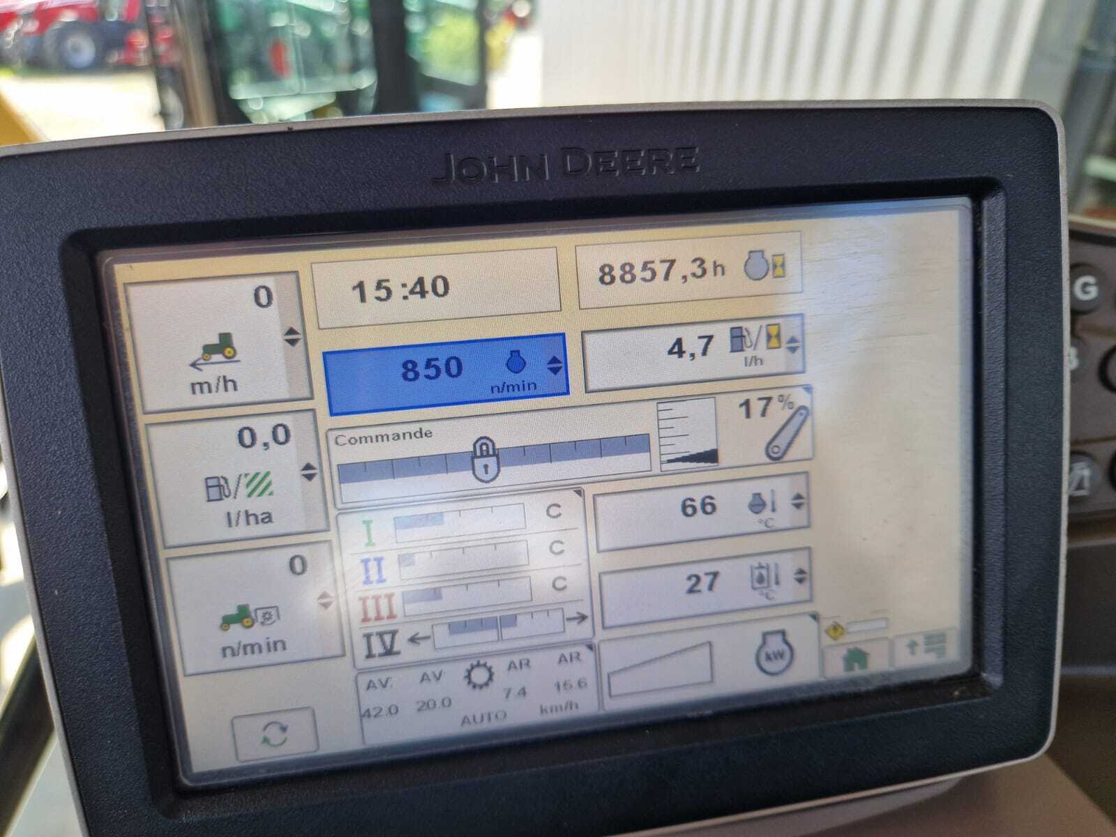 JOHN DEERE 6210R AP