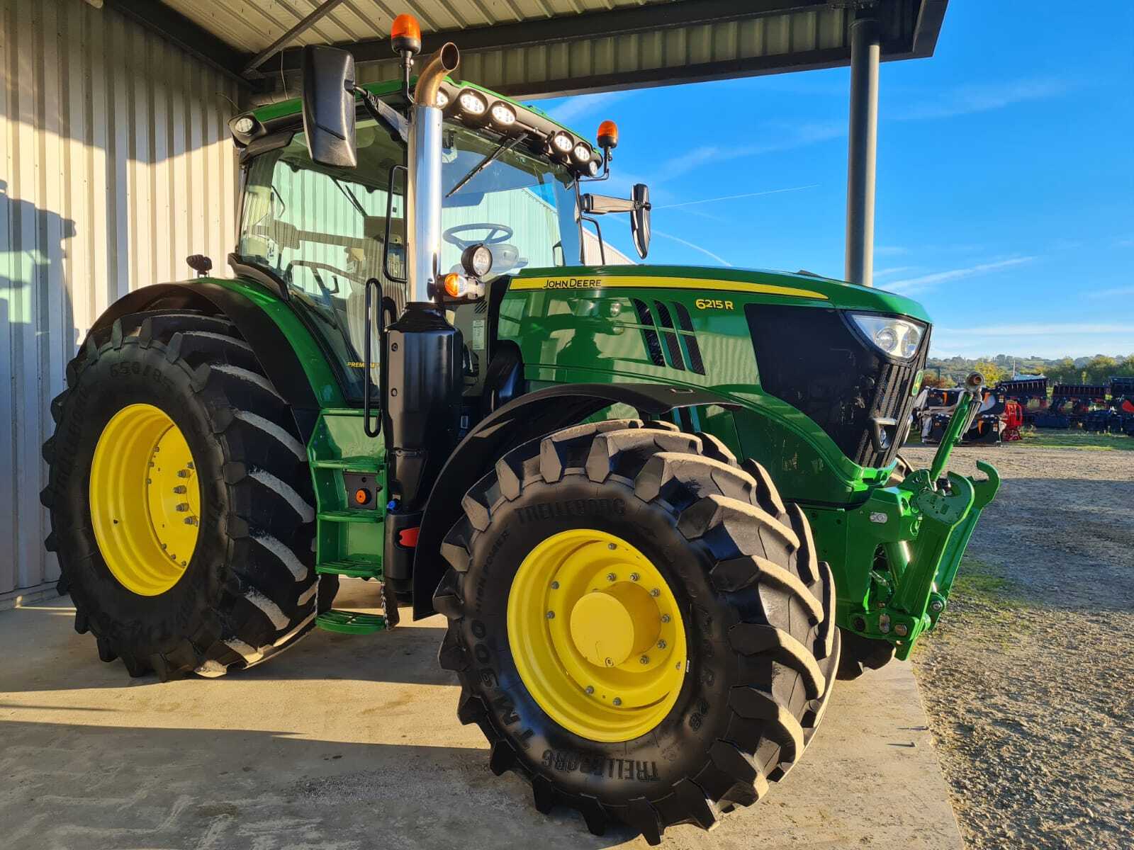 JOHN DEERE 6215R AP