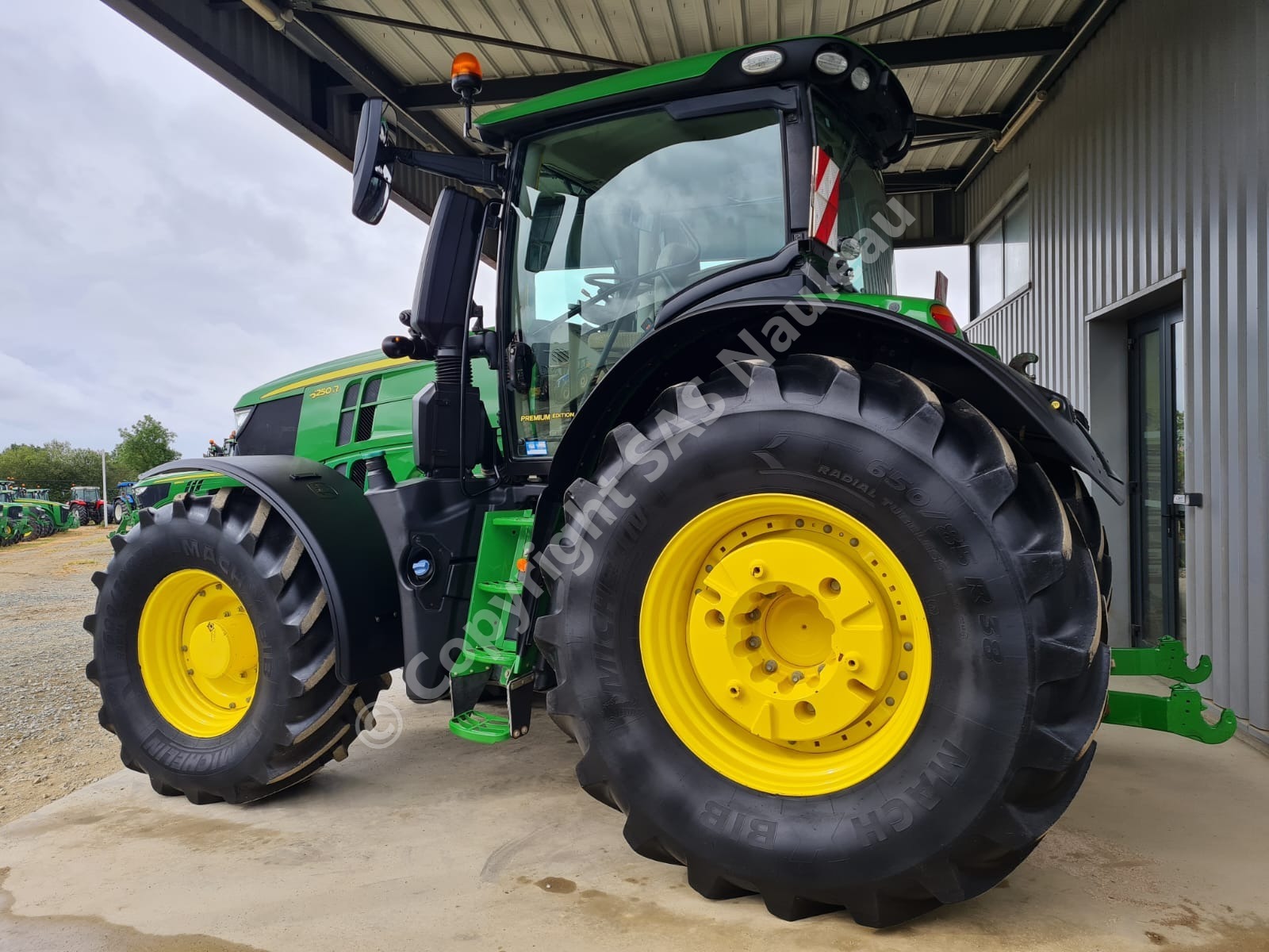 JOHN DEERE 6250R