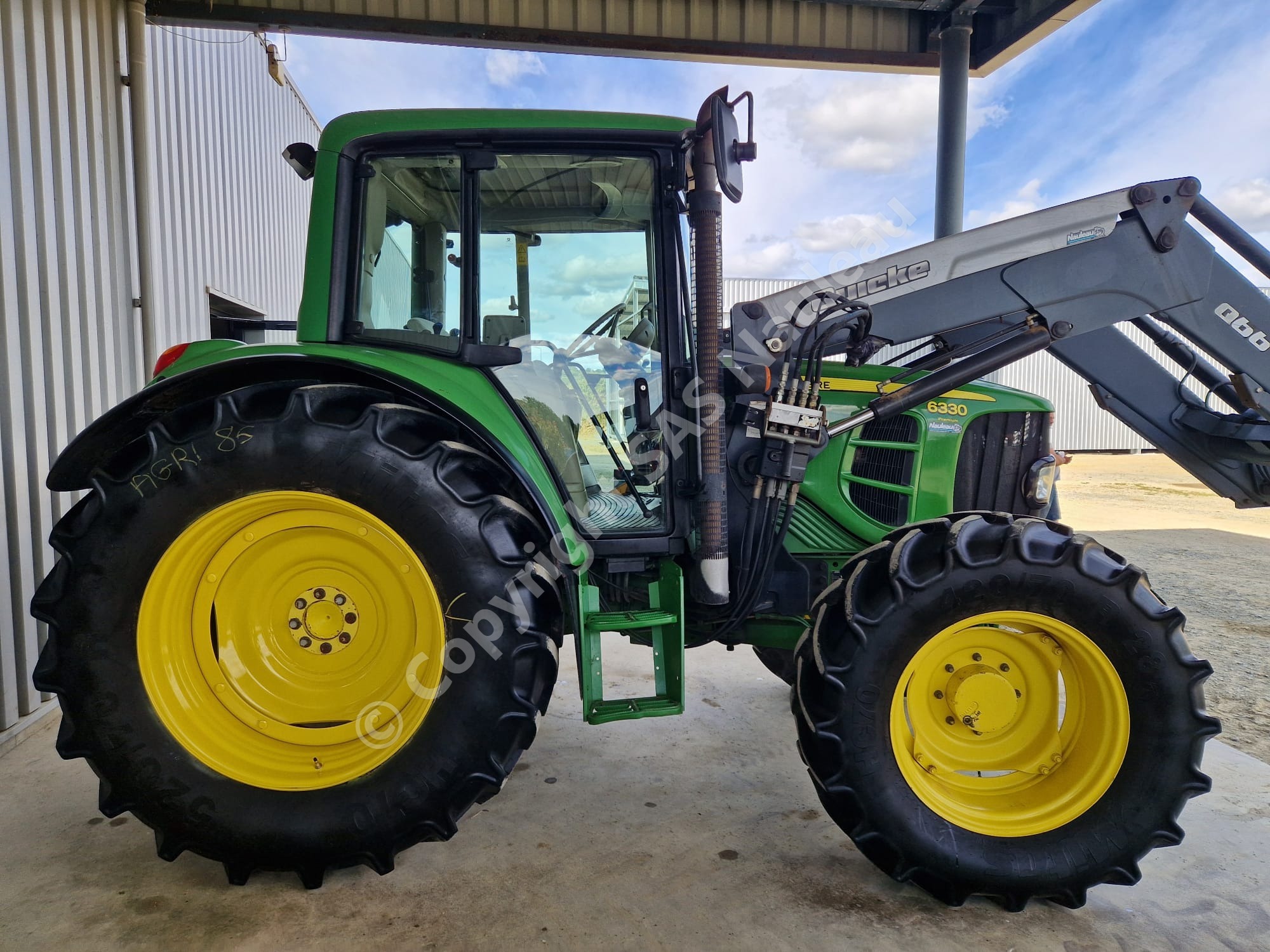 JOHN DEERE 6330 PREMIUM