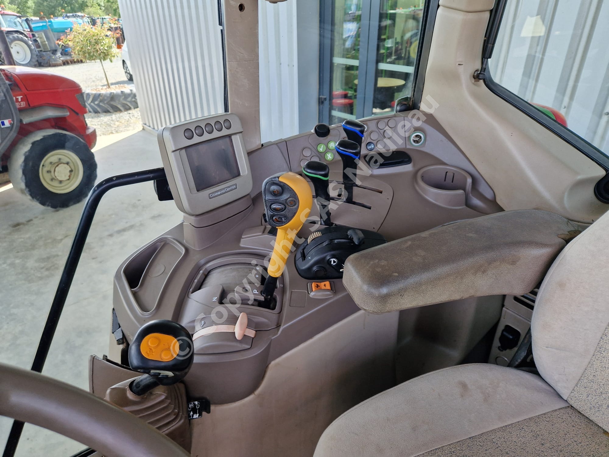 JOHN DEERE 6330 PREMIUM