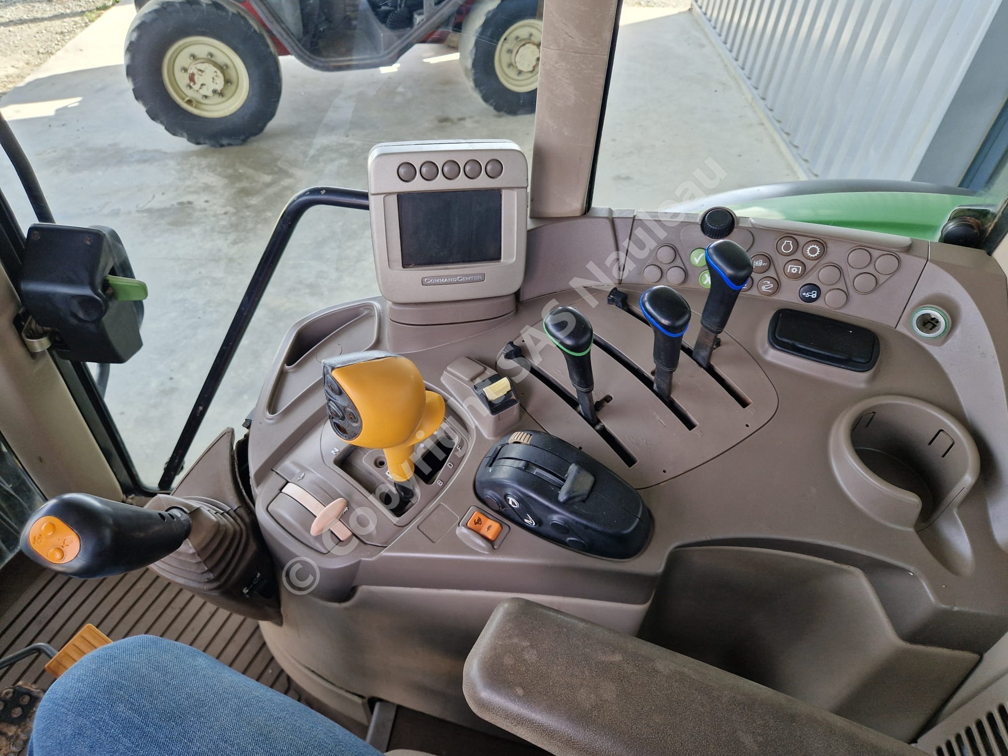 JOHN DEERE 6330 PREMIUM