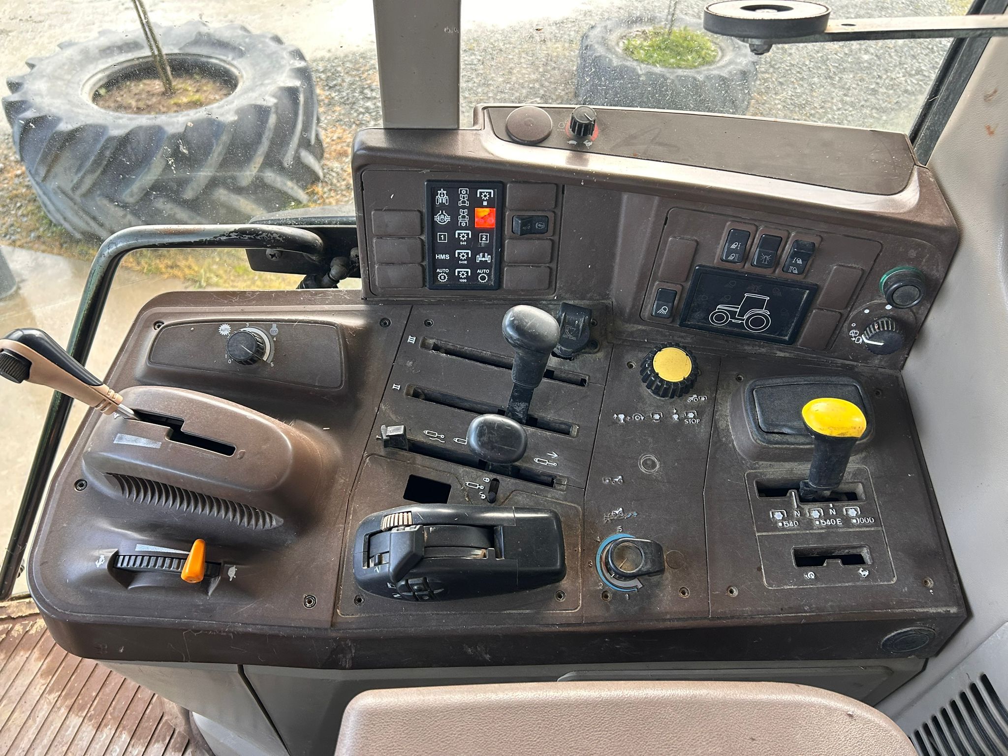 JOHN DEERE 6420 PREMIUM