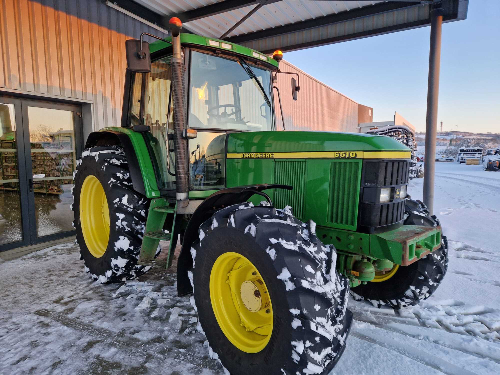 JOHN DEERE 6510