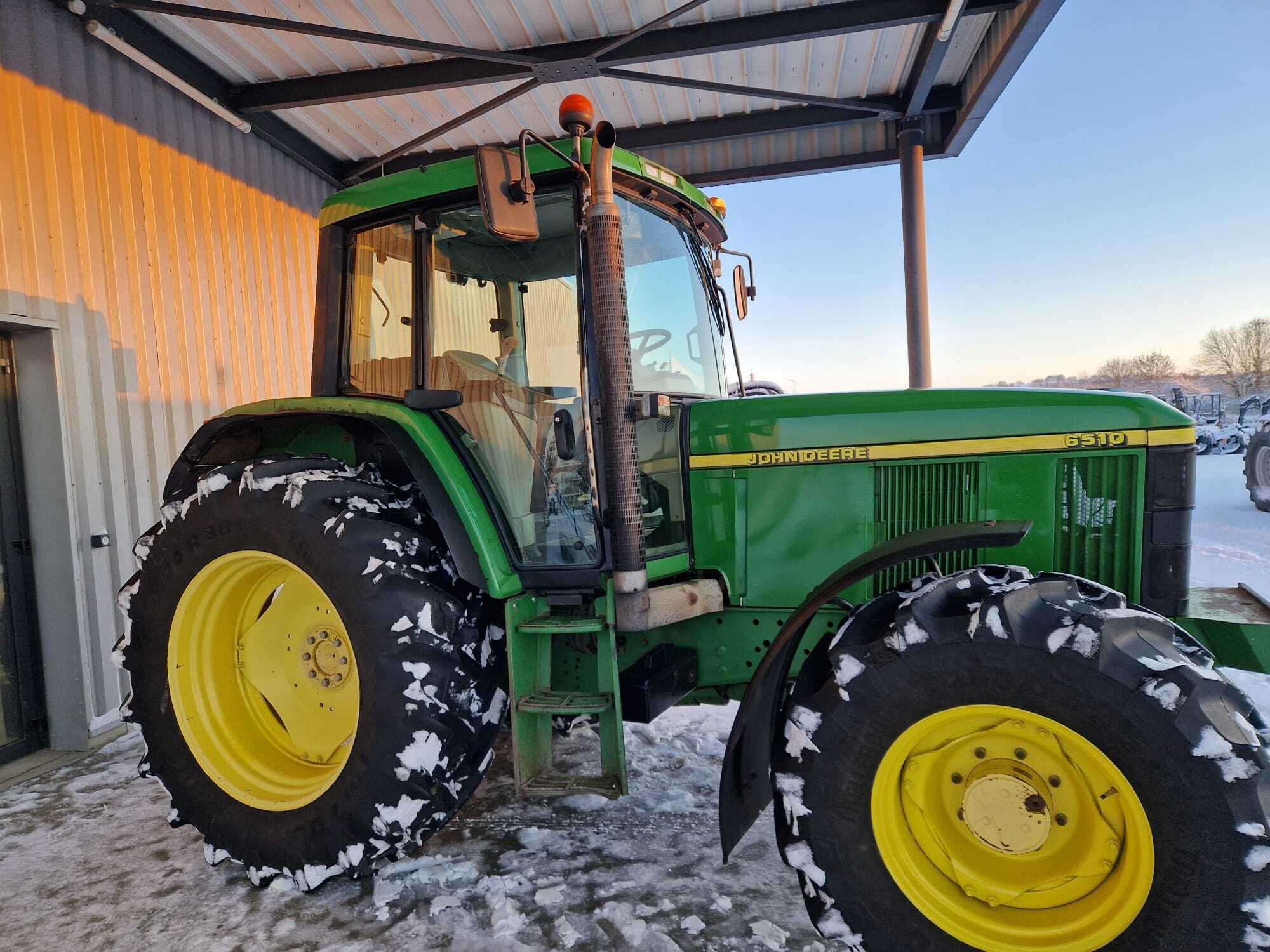 JOHN DEERE 6510