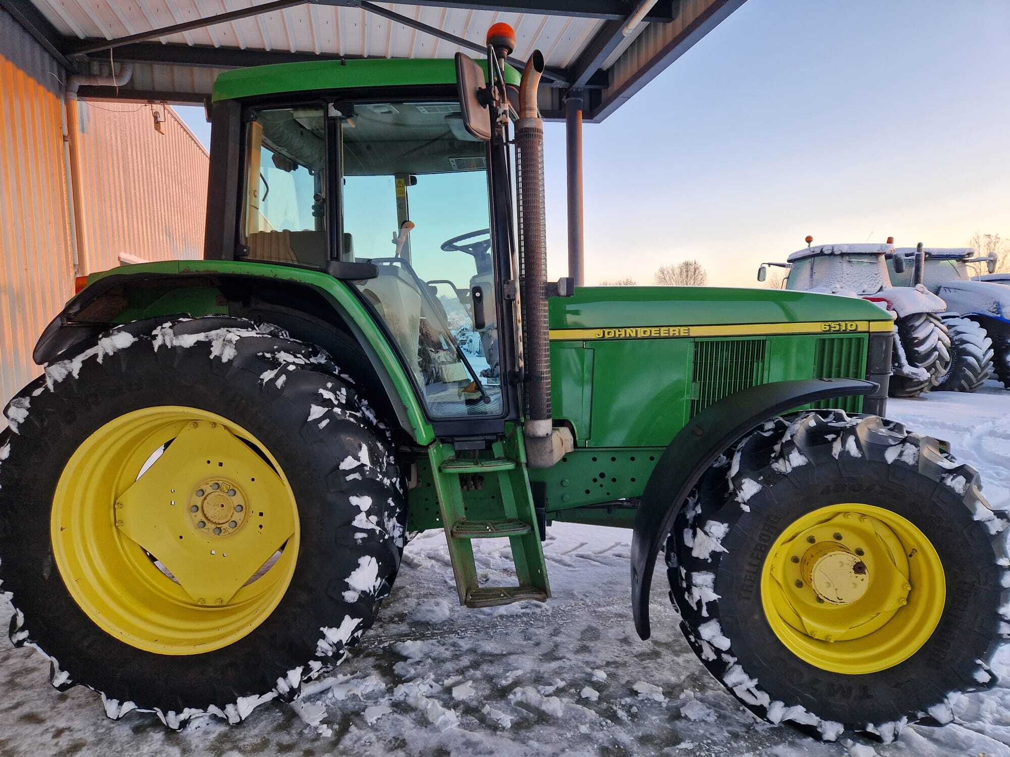 JOHN DEERE 6510