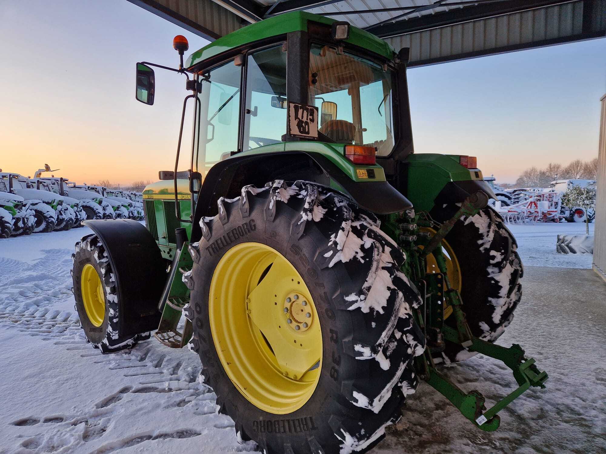 JOHN DEERE 6510