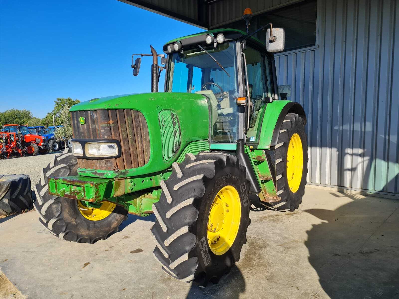 JOHN DEERE 6520