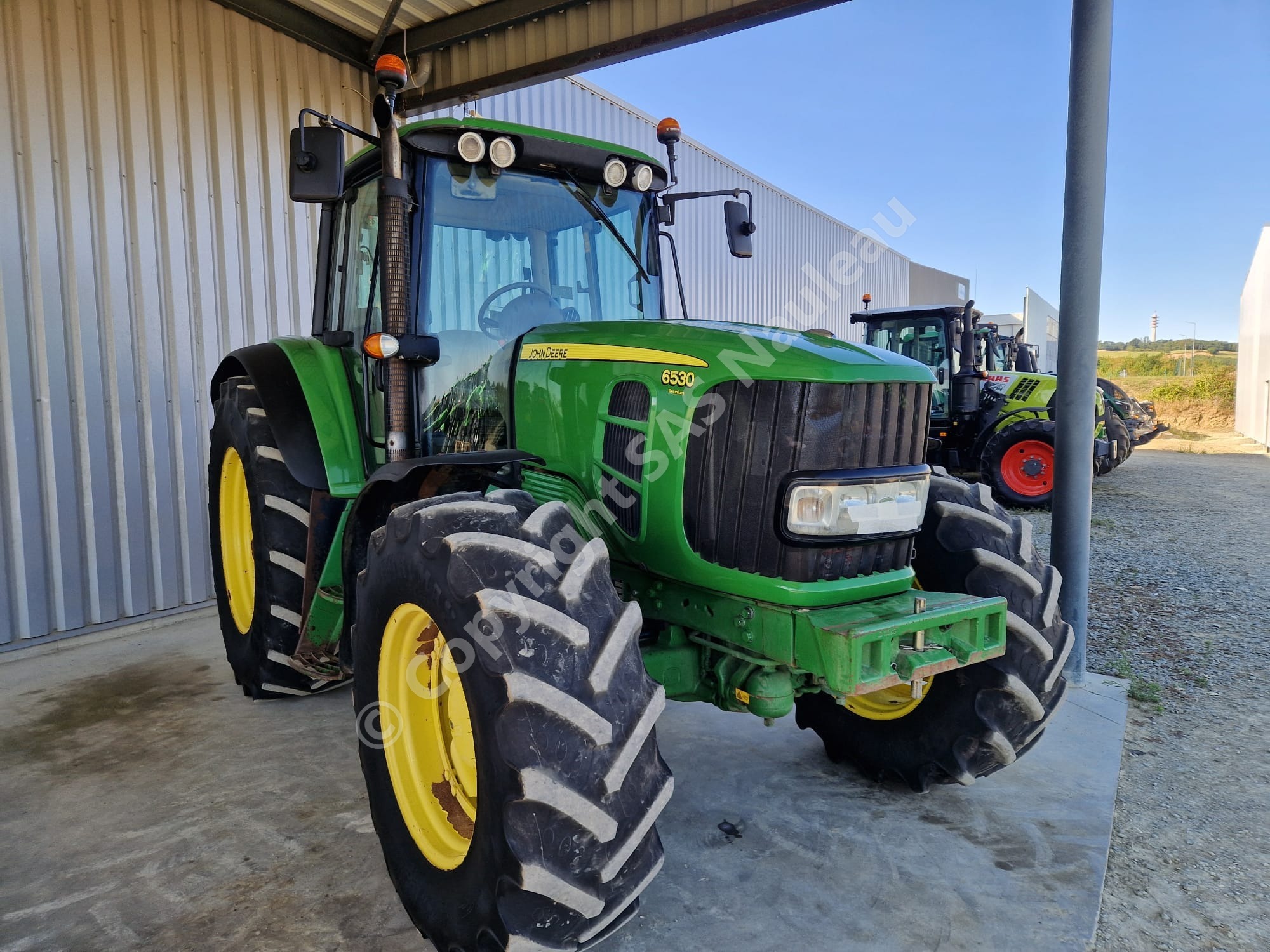 JOHN DEERE