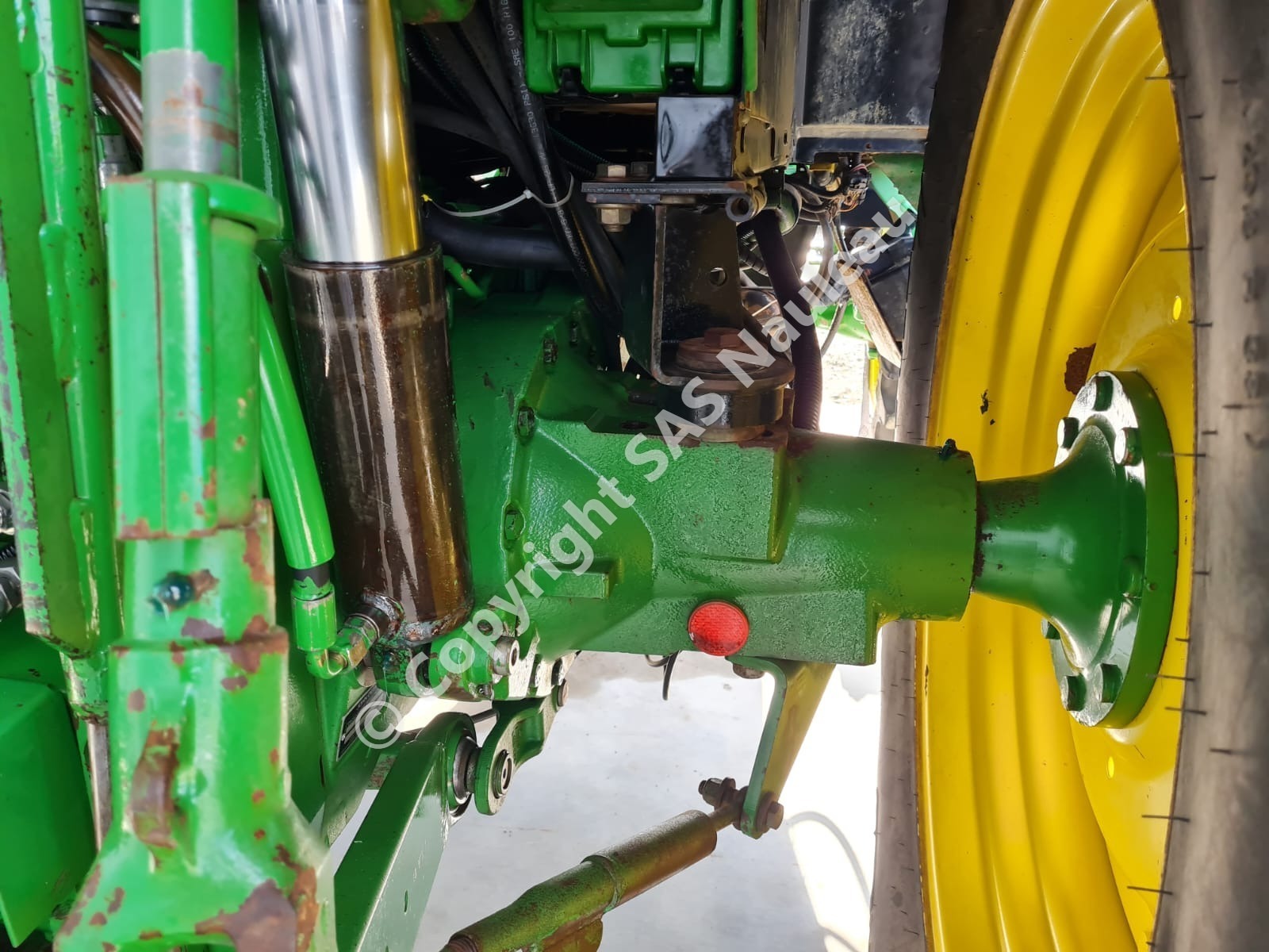 JOHN DEERE