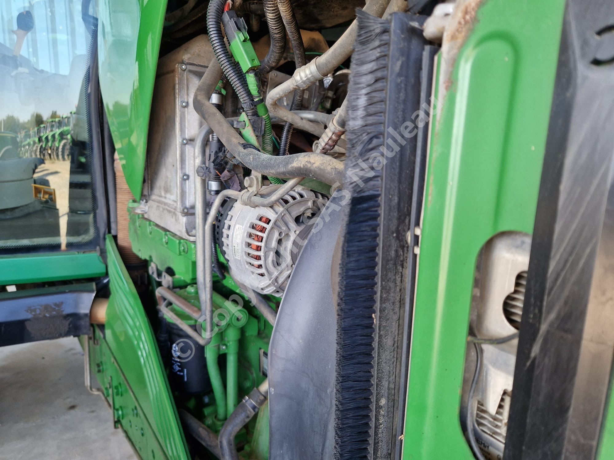 JOHN DEERE
