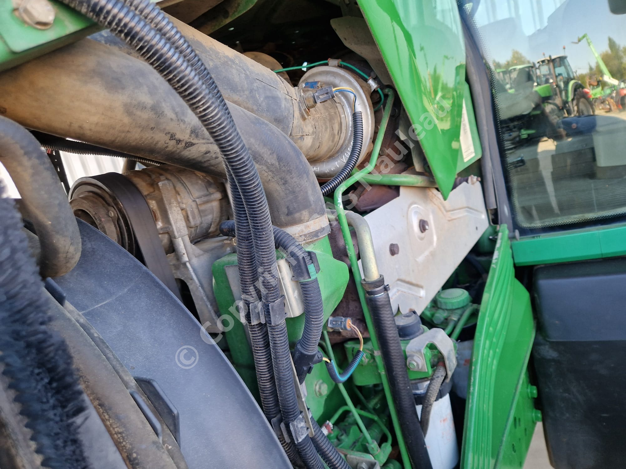 JOHN DEERE