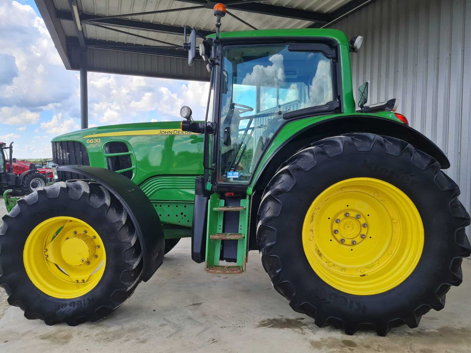 JOHN DEERE 6630 PREMIUM