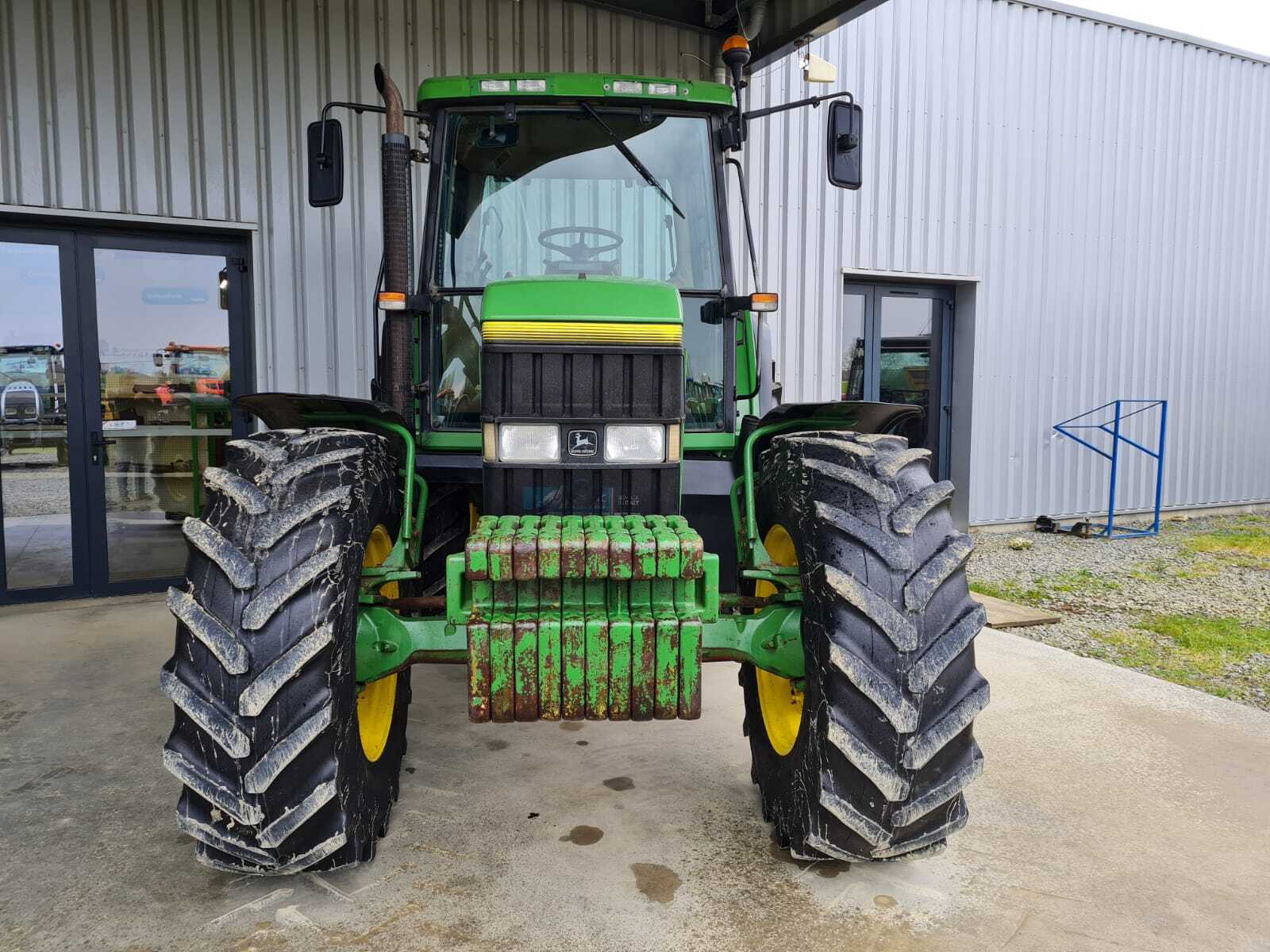 JOHN DEERE 6900