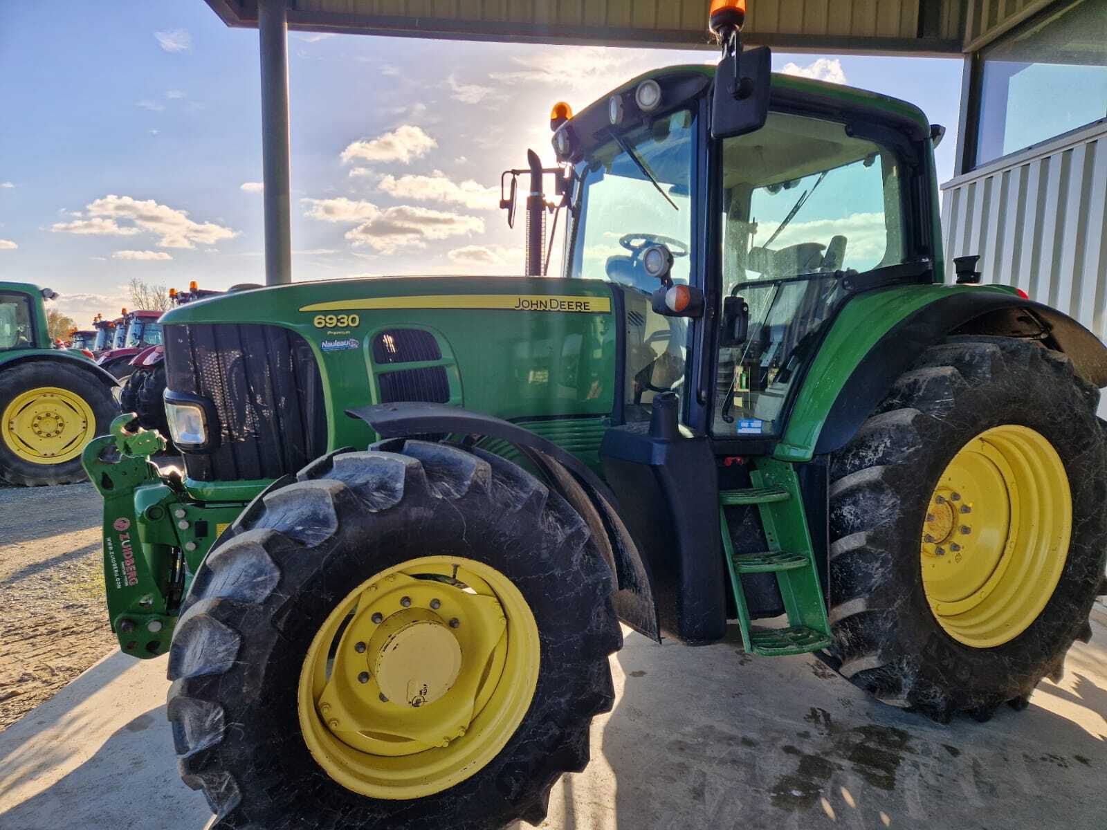 JOHN DEERE 6930 PREMIUM