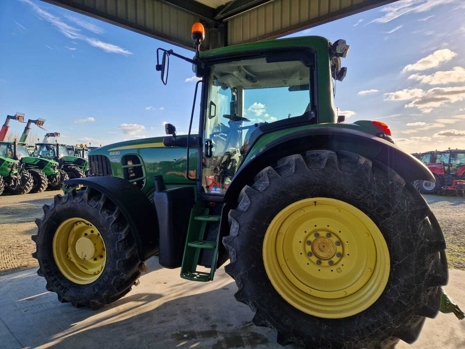 JOHN DEERE 6930 PREMIUM