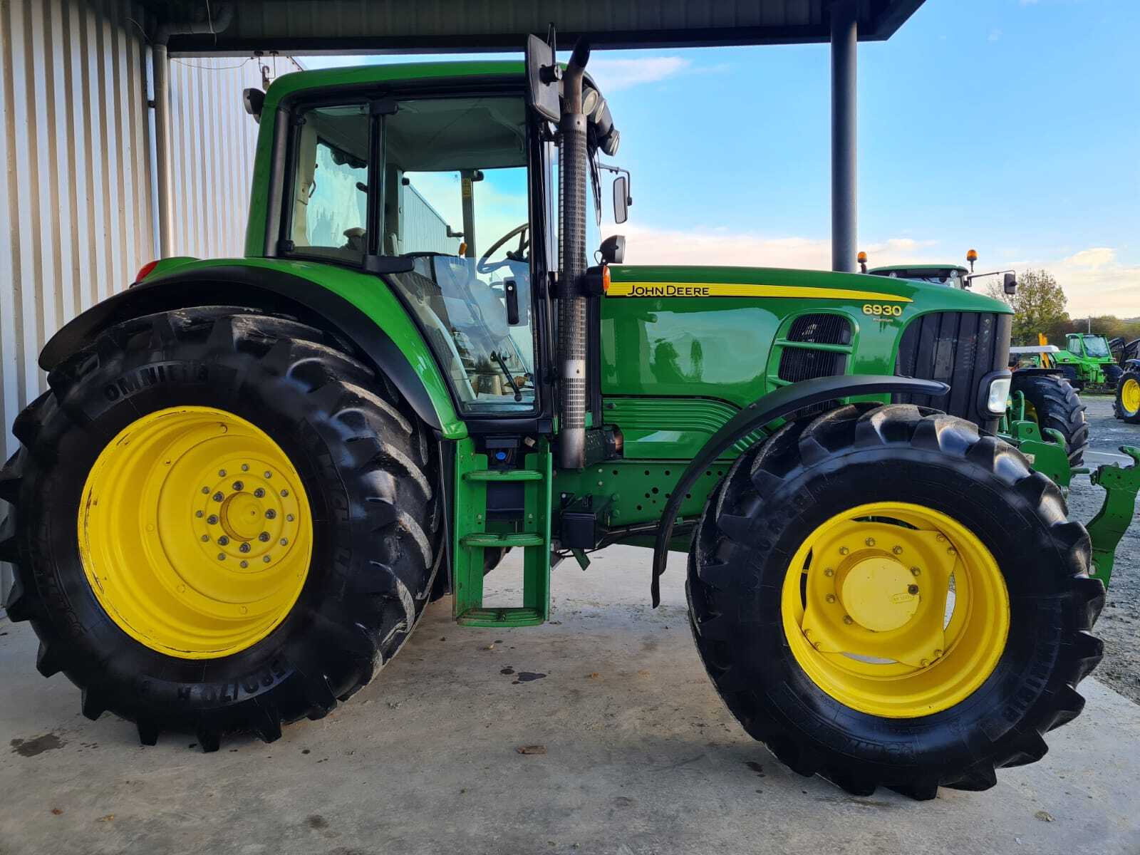 JOHN DEERE 6930 PREMIUM