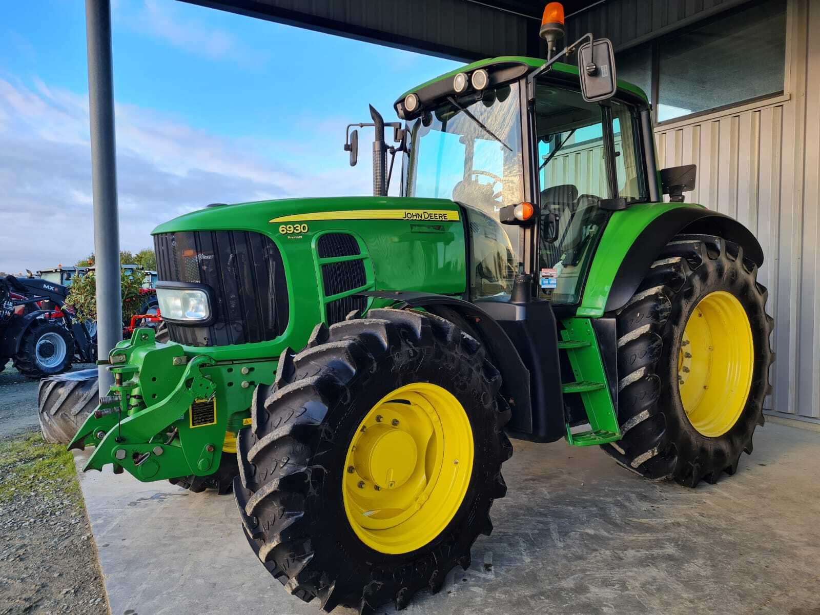 JOHN DEERE 6930 PREMIUM