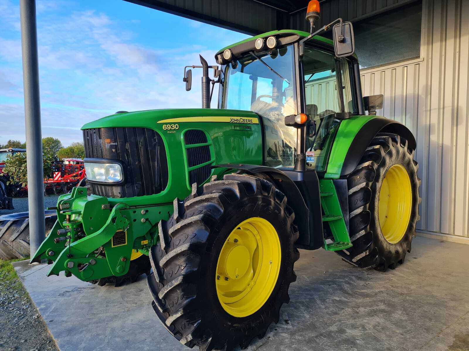 JOHN DEERE 6930 PREMIUM