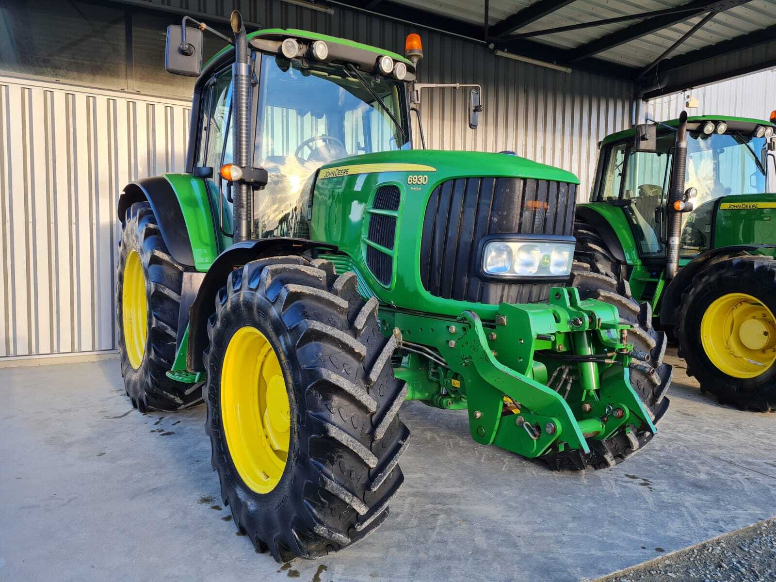 JOHN DEERE 6930 PREMIUM
